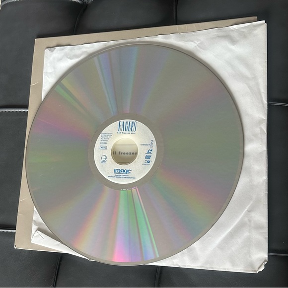 The Eagles “when hell freezes over” record laser disc. Excellent condition. 1994 - Picture 5 of 6